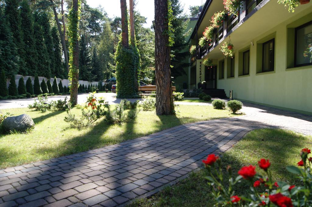Hotel Graf Łask 外观 照片