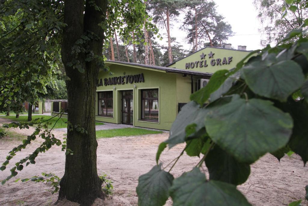Hotel Graf Łask 外观 照片